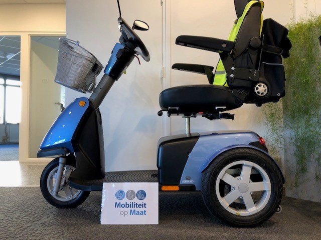 Gebruikte trophy blauw