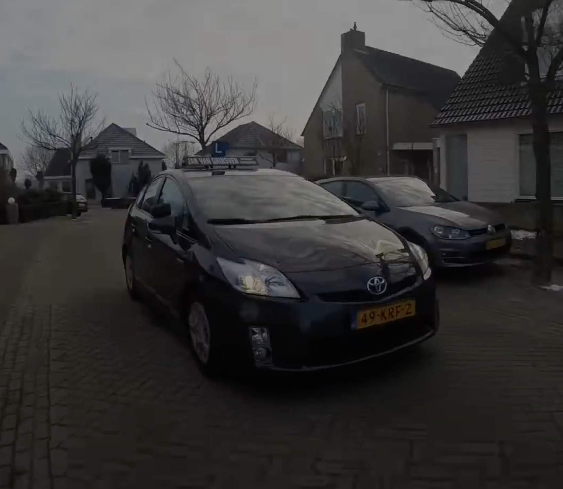 auto rijles in aangepaste auto